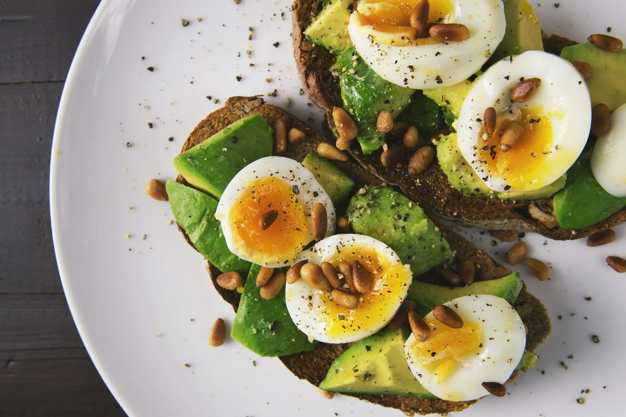 Breakfast for type 2 diabetes management showing stable blood sugar control and reduced morning glucose spikes.